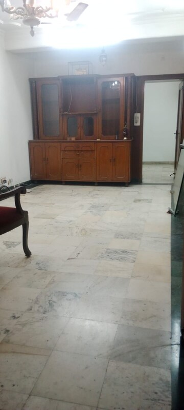 Room in 2 BHK Builder Floor at Chittaranjan Park – for Sale