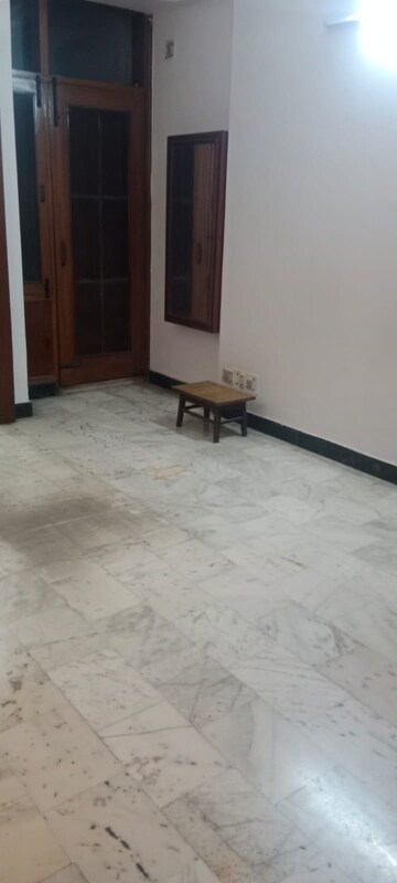 Room in 2 BHK Builder Floor at Chittaranjan Park – for Sale