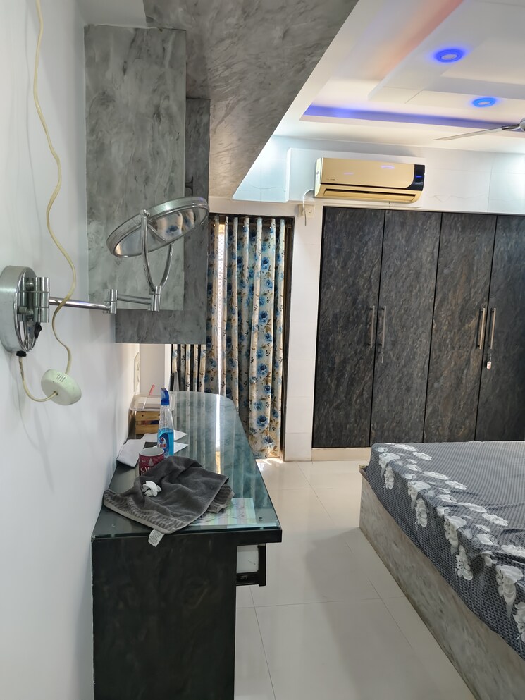 Master Bedroom, deep-chs-khopat 3 Bedroom 1200 Sq.Ft. Apartment In Khopat Thane 8037190