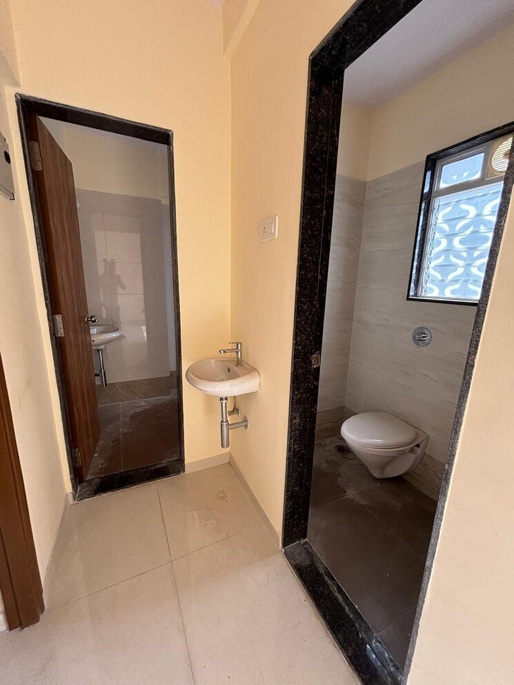 Bathroom, prime-classic 1 Bedroom 423 Sq.Ft. Apartment In Dahisar West Mumbai 8037154