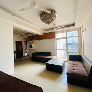 Team Area in 3 BHK Apartment at Gardenia Golf City, Sector 76 – for Rent