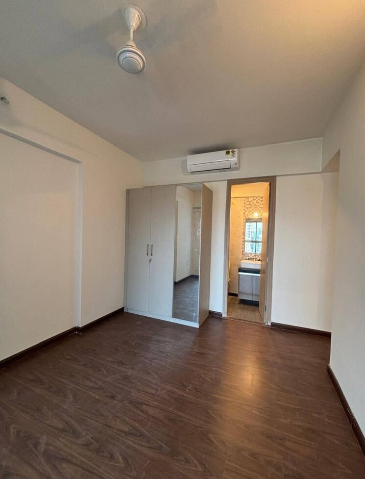 Master Bedroom, rajesh-raj-infinia 3 Bedroom 1500 Sq.Ft. Apartment In Malad West Mumbai 8037192