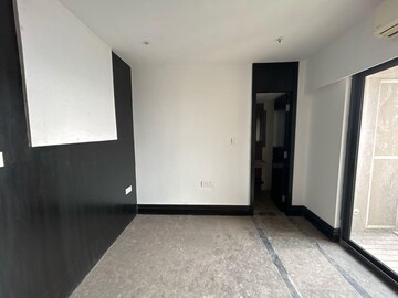 Room in 3 BHK Apartment at Lodha New Cuffe Parade, Wadala – for Rent