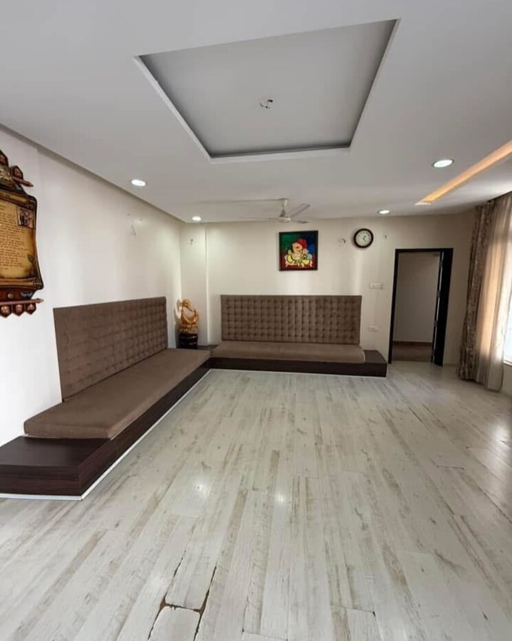 Living Room, manikchand-malabar 5 Bedroom 6000 Sq.Ft. Apartment In Lulla Nagar Pune 8037217