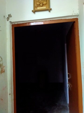 Furnished Amenities in 1.5 BHK Independent House at Vikas Nagar – for Rent