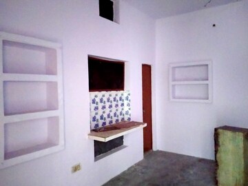 Living Room in 1.5 BHK Independent House at Vikas Nagar – for Rent