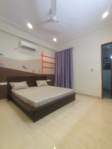 Bedroom in 1 RK Builder Floor at Unitech Arcadia, South City 2 – for Rent
