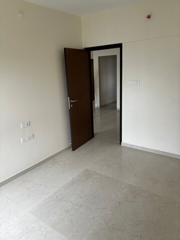 Room in 2 BHK Apartment at Dosti West County, Balkum Pada – for Rent