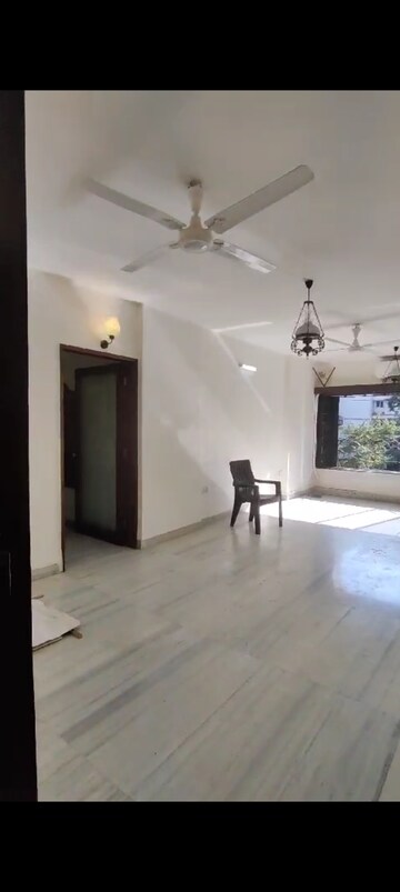 Room in 2 BHK Apartment at Esha Ekta Apartment, Worli – for Rent