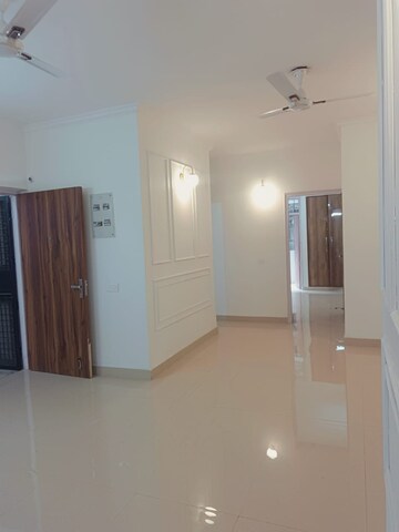 2 BHK Apartment For Rent in Pyramid Urban Homes, Sector 70a