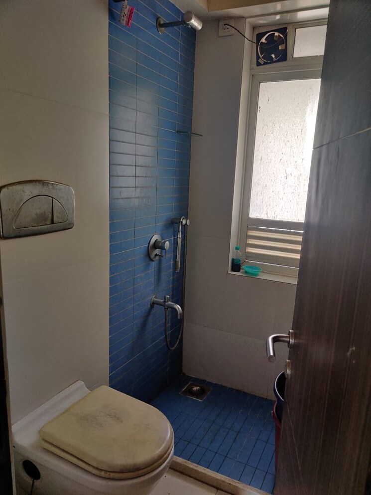 Bathroom, group-seven-rushi-heights 3 Bedroom 1000 Sq.Ft. Apartment In Goregaon East Mumbai 8037260