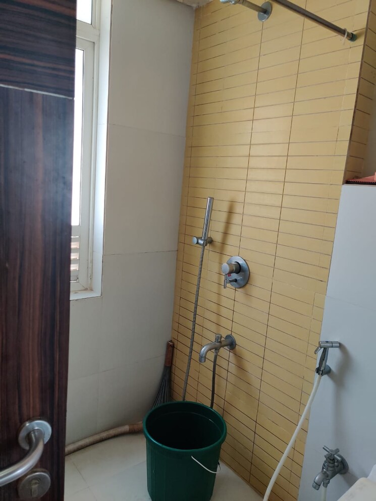 Bathroom, group-seven-rushi-heights 3 Bedroom 1000 Sq.Ft. Apartment In Goregaon East Mumbai 8037260