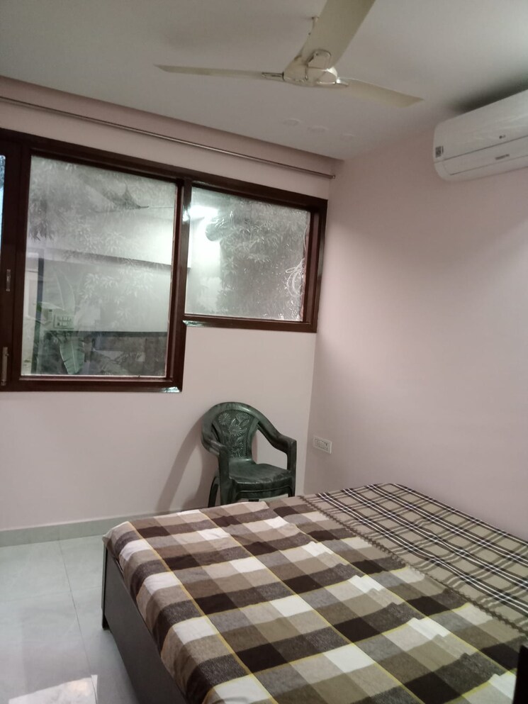 Bedroom, paschim vihar 2.5 Bedroom 100 Sq.Ft. Apartment In Paschim Vihar Delhi 8037262