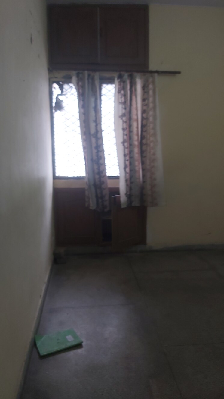 undefined, mayur vihar 3.5 Bedroom 1400 Sq.Ft. Apartment In Mayur Vihar Delhi 8037265