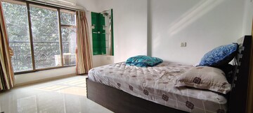 Bedroom in 2 BHK Apartment at Juhu – for Rent