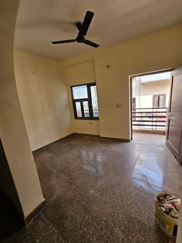 Room in 2 BHK Builder Floor at Patel Nagar – for Rent