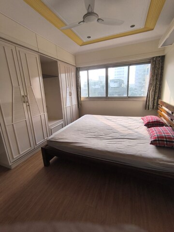 Bedroom in 3 BHK Apartment at Milton Apartment, Santacruz West – for Rent