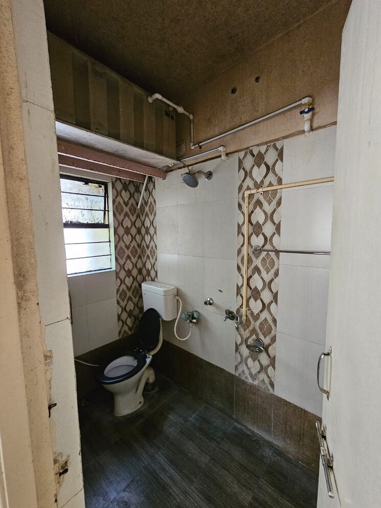 Bathroom, bibwewadi 2 Bedroom 890 Sq.Ft. Apartment In Bibwewadi Pune 8037324