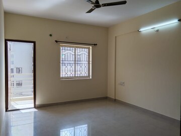 Room in 2 BHK Builder Floor at Hsr Layout – for Rent
