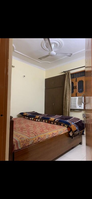 Bedroom in 2 BHK Apartment at Sector 20 – for Rent