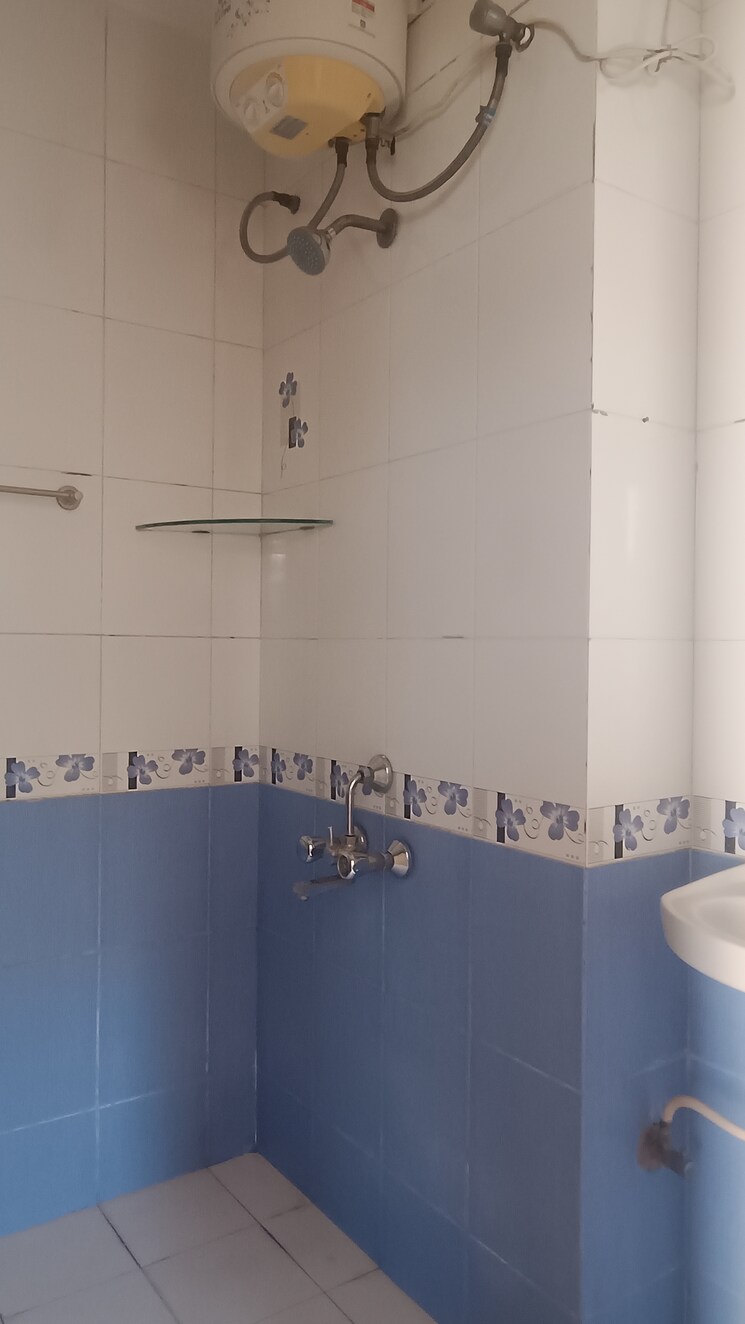 Bathroom, jairaj-lake-town 2 Bedroom 1150 Sq.Ft. Builder Floor In Katraj Pune 8037375