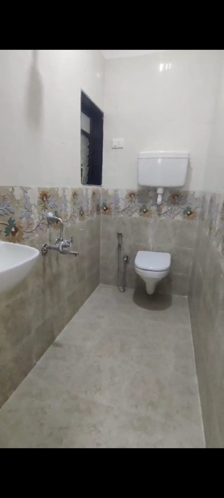 Bathroom, shree-niyati-lake-crown 1 Bedroom 434 Sq.Ft. Builder Floor In Mogharpada Thane 8037380