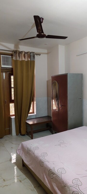 Bedroom in 2 BHK Independent House at Gomti Nagar – for Rent