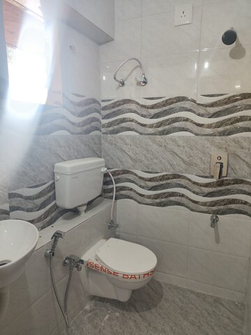 Bathroom in 3 BHK Apartment at Jodhpur – for Rent