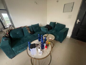 Living Room in 2.5 BHK Apartment at KLJ Greens, Sector 77 – for Rent