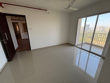Room in 1 BHK Apartment at Puraniks City Reserva, Ghodbunder Road – for Rent