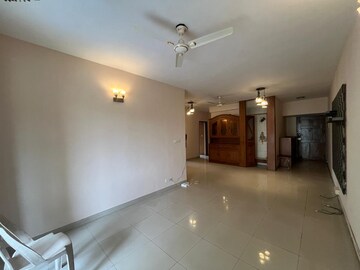 Master Bedroom in 3 BHK Apartment at S Balan Meenakshi Classic, Hsr Layout – for Rent