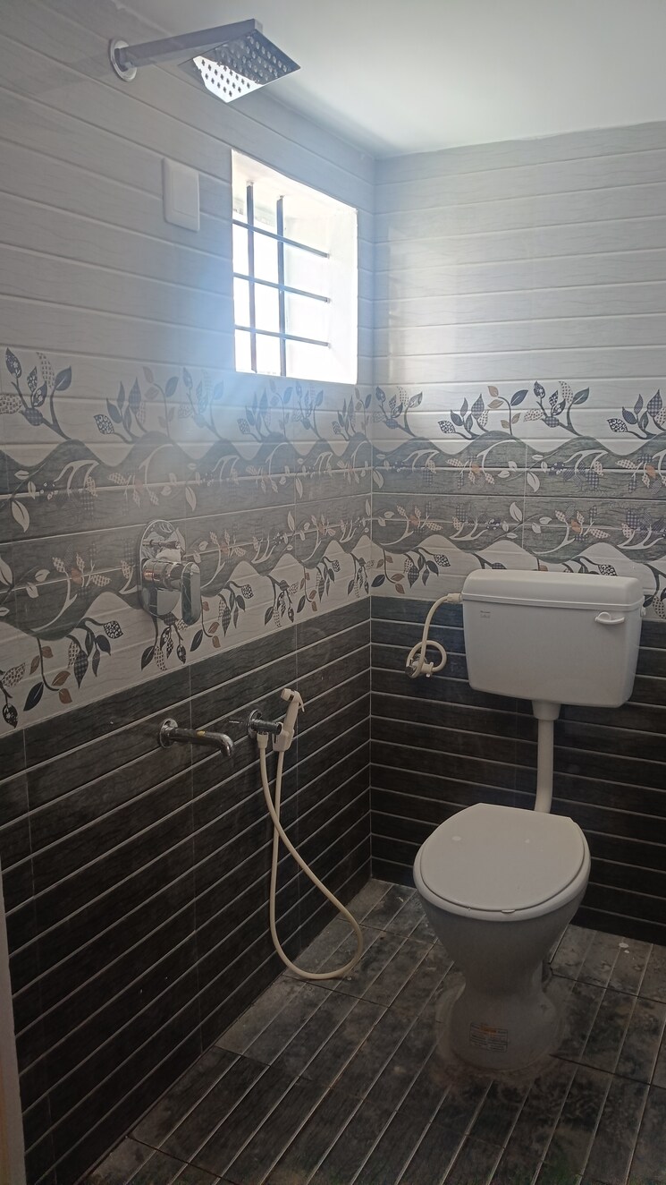 Bathroom, bathlapalli 2 Bedroom 1000 Sq.Ft. Independent House In Bathlapalli Hosur 8037508