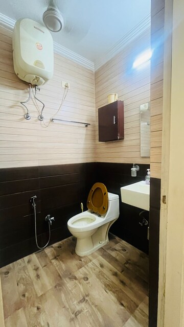 Bathroom in 3.5 BHK Apartment at Ansal Harmony Homes, Sector 57 – for Rent