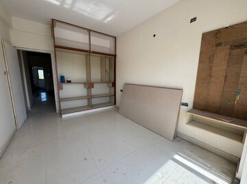 Room in 2 BHK Builder Floor at Harlur – for Rent