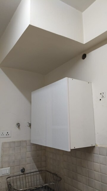 Room in 2 BHK Apartment at BPTP Discovery Park, Sector 80 – for Sale