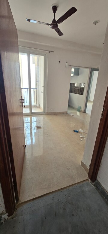 2 BHK Apartment For Rent in Amrapali Riverview, Amrapali Leisure Valley