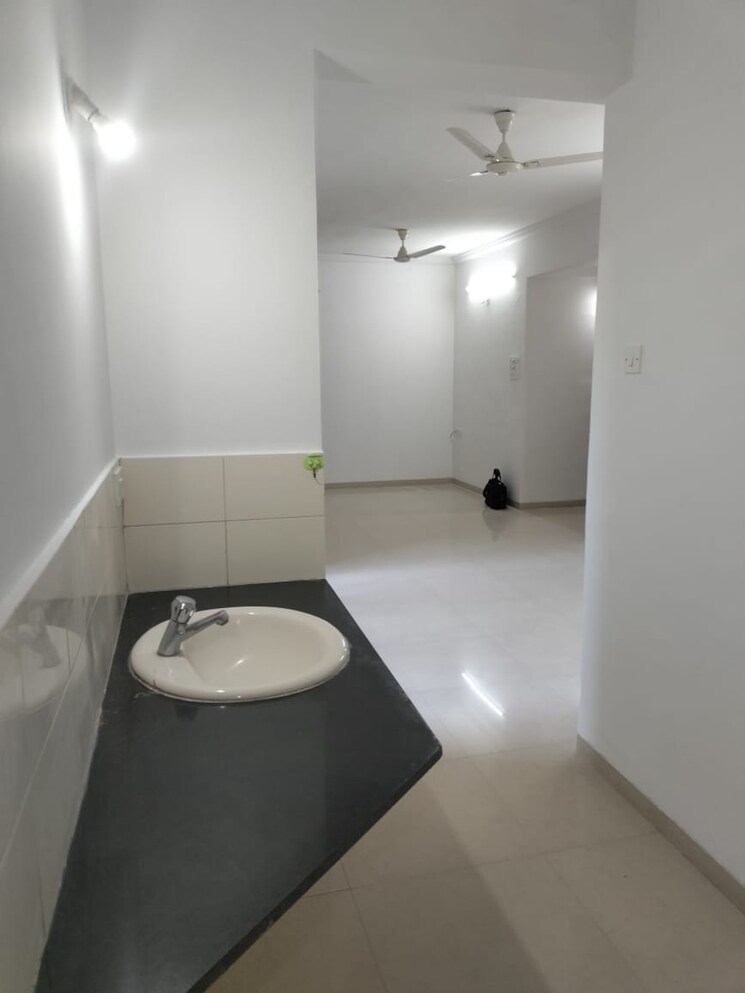 Bathroom, rachana-beverly-hills 3 Bedroom 1294 Sq.Ft. Apartment In Baner Pune 8037620