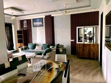 Master Bedroom in 3 BHK Builder Floor at Vipul World Floors, Sector 48 – for Rent