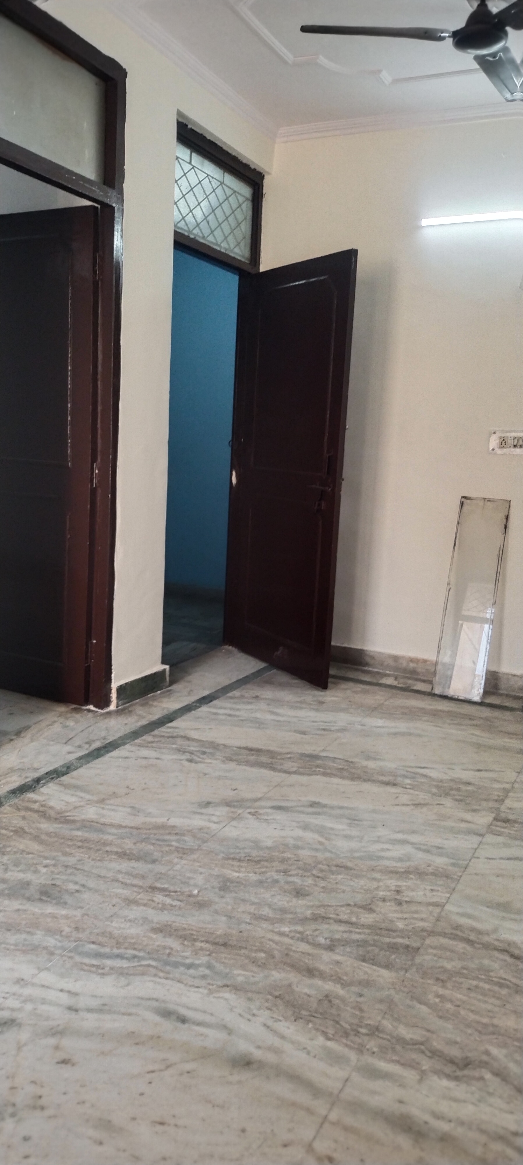 2.5 BHK Builder Floor For Sale in Patpar Ganj. 