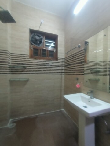 Kitchen in 3 BHK Builder Floor at Vipul World Floors, Sector 48 – for Rent