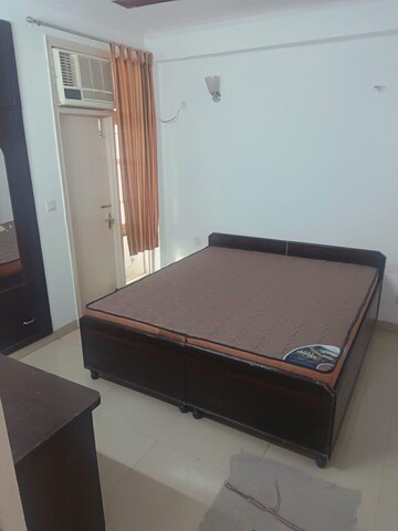 Furnished Amenities in 3 BHK Builder Floor at Vipul World Floors, Sector 48 – for Rent