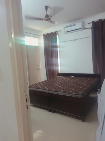 Bedroom in 3 BHK Builder Floor at Vipul World Floors, Sector 48 – for Rent