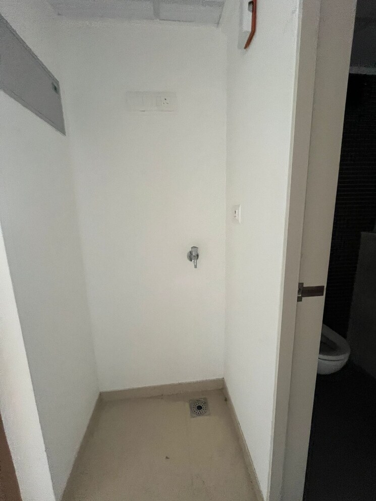 Bathroom, lodha-palava-aurelia-c-h-i 2 Bedroom 593 Sq.Ft. Apartment In Dombivli East Thane 8037754