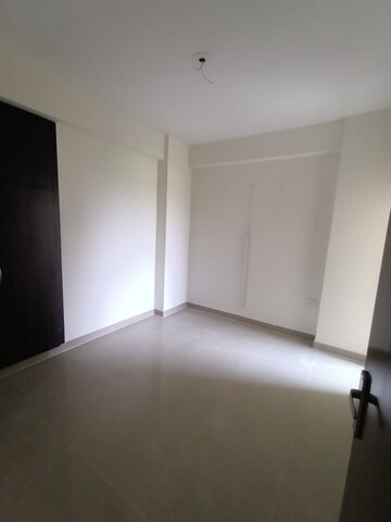 Room in 2 BHK Apartment at Panchsheel Greens II, Sector 16 Greater Noida – for Sale