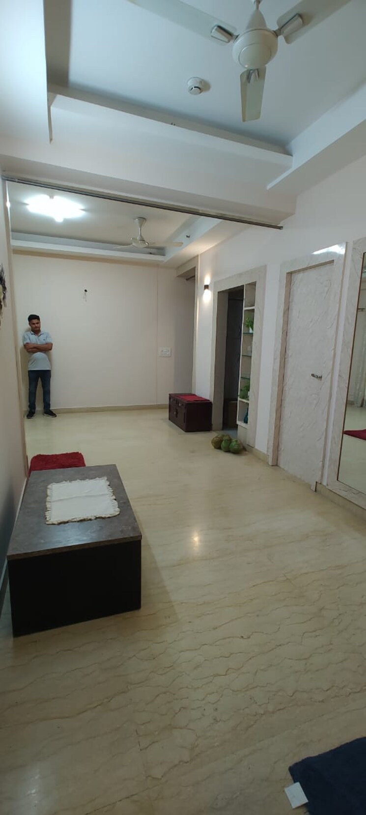 Room, mahagun-moderne 2.5 Bedroom 1250 Sq.Ft. Apartment In Sector 78 Noida 8037877