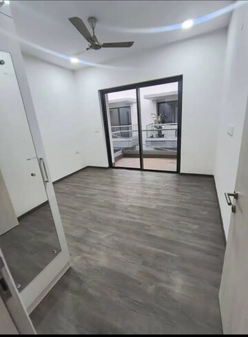 Room in 3 BHK Apartment at Birla Navya, Sector 63a – for Rent