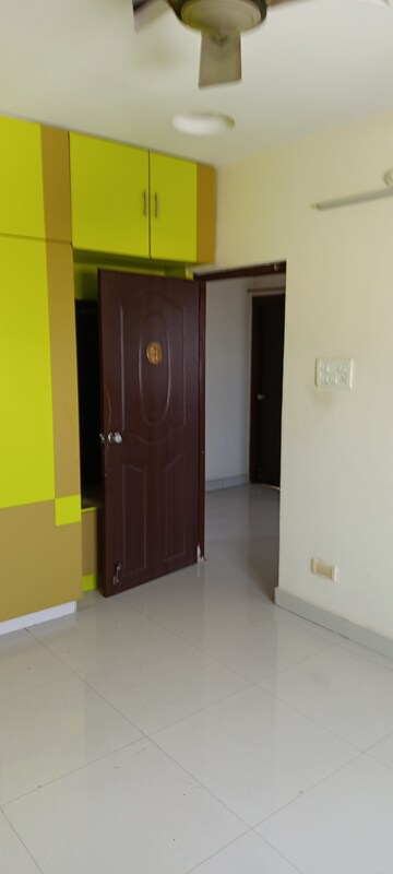 Room in 2 BHK Apartment at Miyapur – for Sale
