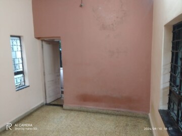 Room in 2 BHK Apartment at Koregaon Park – for Rent