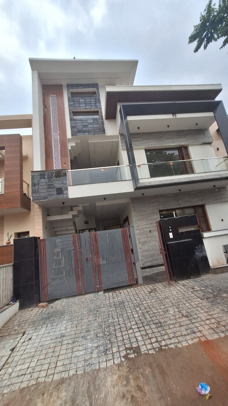 Exterior View, sunny enclave 4 Bedroom 183 Sq.Yd. Independent House In Sunny Enclave Mohali 8037954