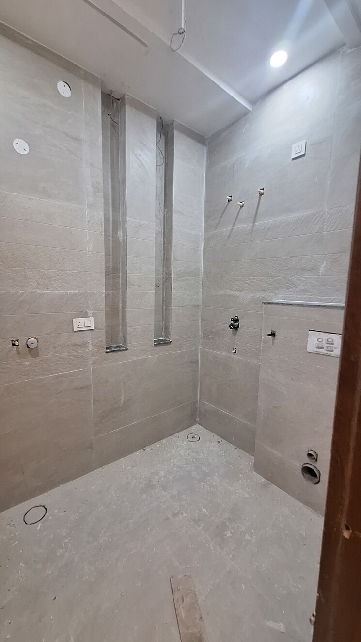 Bathroom, sunny enclave 4 Bedroom 183 Sq.Yd. Independent House In Sunny Enclave Mohali 8037954